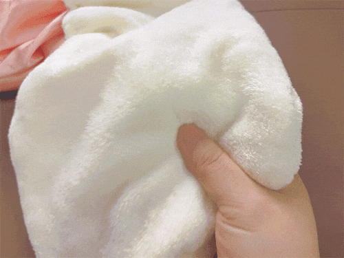 10分钟轻松养成女明星「绸缎发」新葡京洗完头自然风干还是吹干好？(图11)